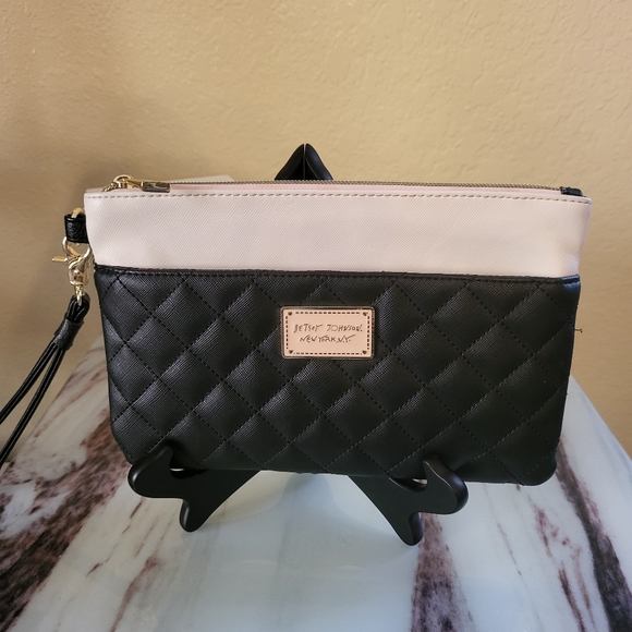 Betsey Johnson Black and White Quilted Clutch - Picture 1 of 8